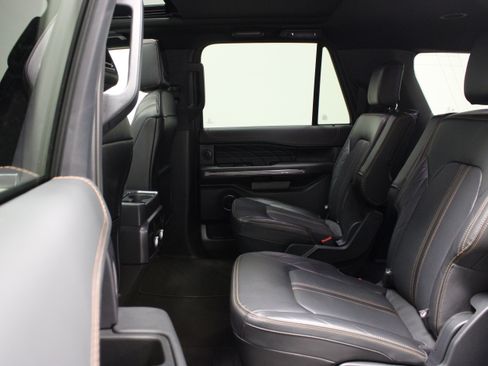 Used 2024 Ford Expedition Max Platinum AWD/4WD image 18