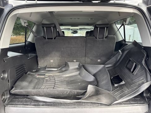 Used 2020 GMC Yukon XL SLT w/ HD Trailering Package image 11