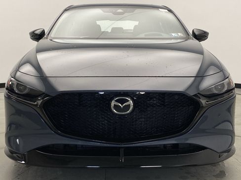 Used 2021 MAZDA MAZDA3 Hatchback w/Premium Plus Pkg image 8