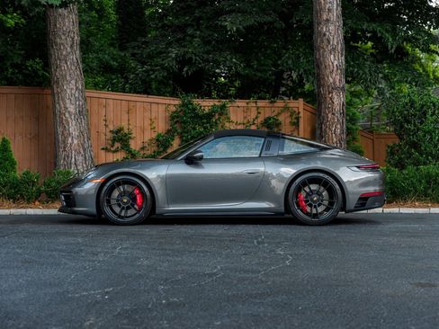 Used 2024 Porsche 911 Targa 4 GTS AWD/4WD image 2