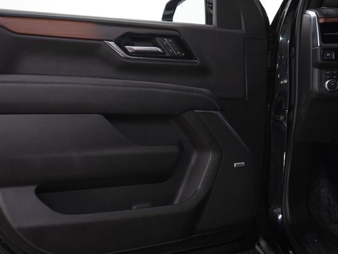 Used 2025 GMC Yukon XL Denali w/ Sun & Power Step Package AWD/4WD image 20