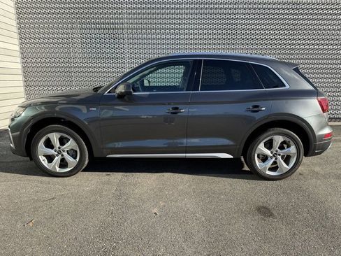 Certified 2023 Audi Q5 2.0T Premium Plus w/ Premium Plus Package image 2