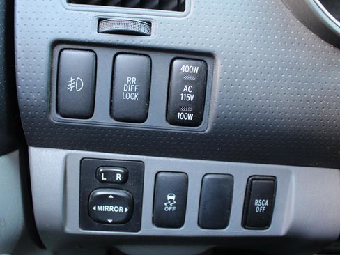 Used 2009 Toyota Tacoma PreRunner image 27