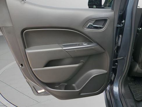 Used 2019 Chevrolet Colorado ZR2 image 17