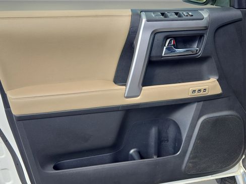 Used 2018 Toyota 4Runner Limited image 9