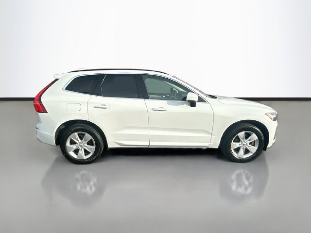 Used 2022 Volvo XC60 B5 Momentum AWD/4WD image 4