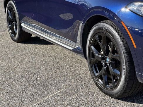 Used 2021 BMW X7 xDrive40i w/ Premium Package image 12