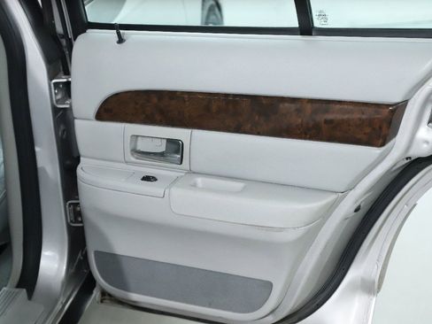 Used 2005 Mercury Grand Marquis LS image 28