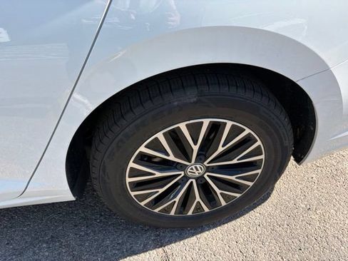 Used 2019 Volkswagen Jetta SEL FWD image 13