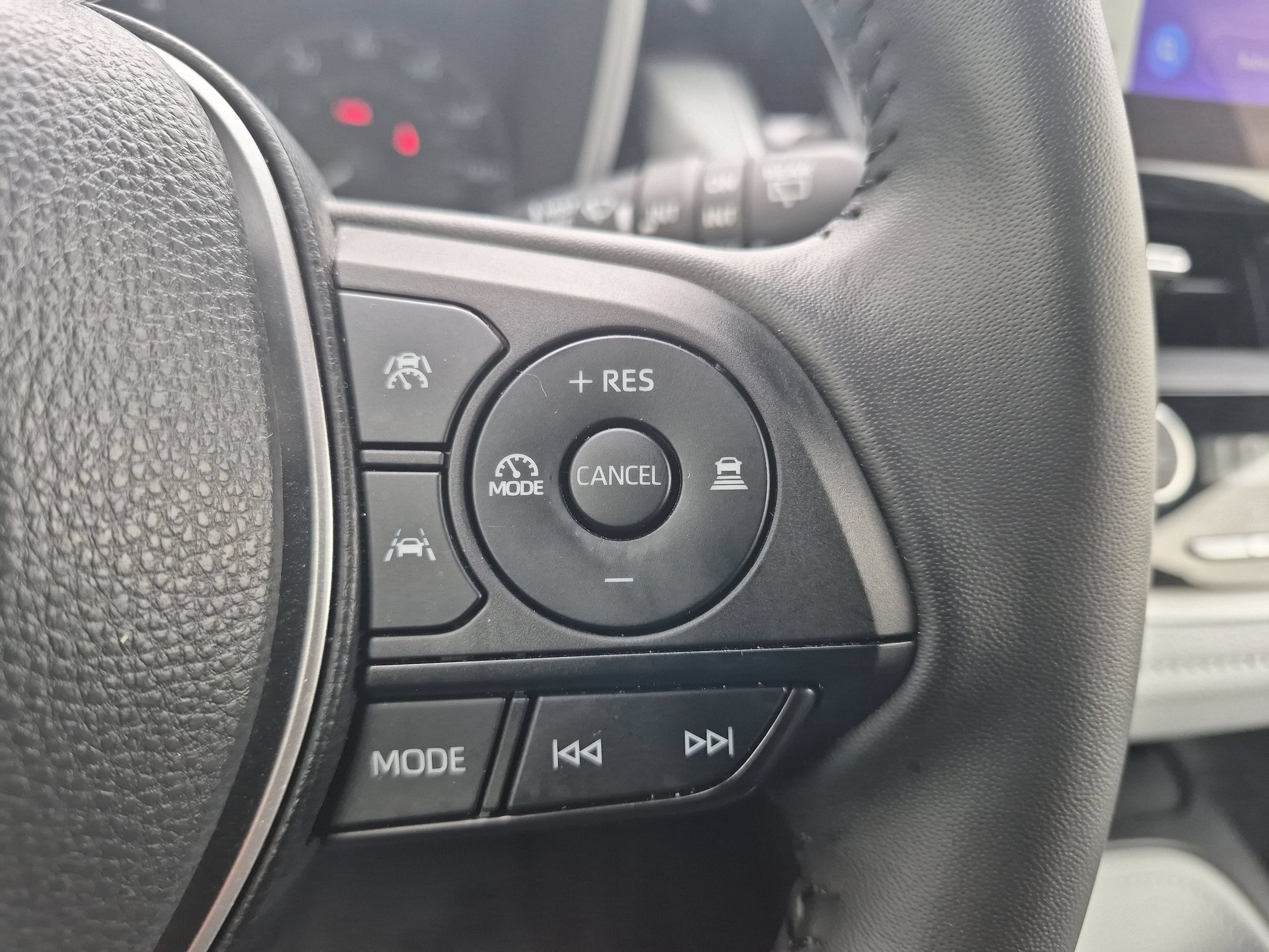 Used 2024 Toyota Corolla SE w/ SE Package FWD image 15