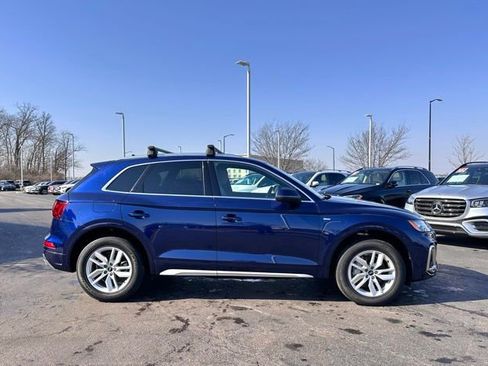 Used 2023 Audi Q5 2.0T Premium w/ Convenience Package image 11