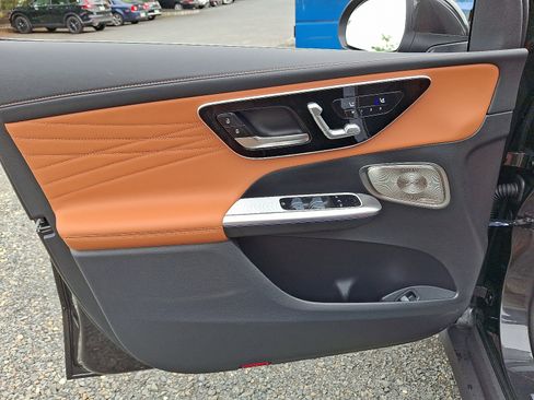 New 2025 Mercedes-Benz GLC 300 4MATIC image 12