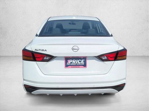 Used 2025 Nissan Altima 2.5 SV image 6