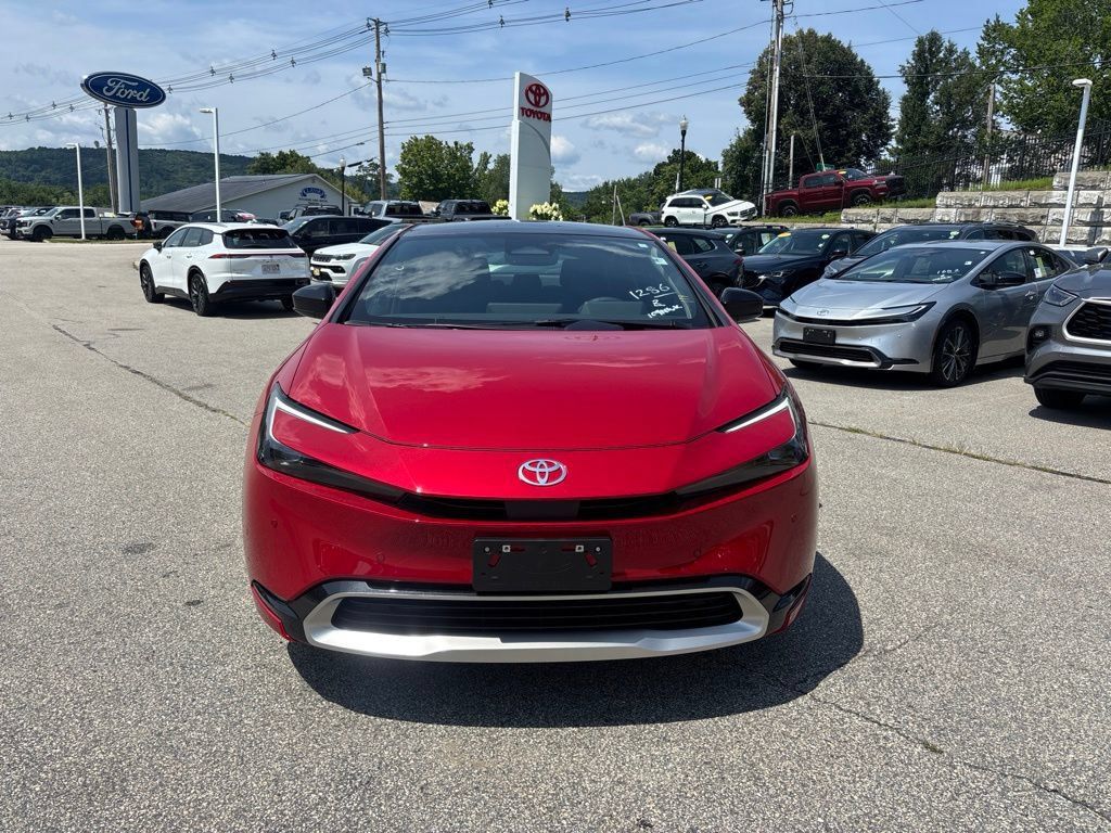 New 2026 Toyota Prius Plug-In Hybrid FWD image 2