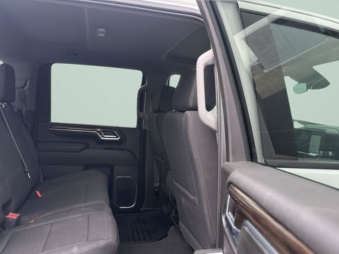 Used 2024 Chevrolet Silverado 2500 LT image 22