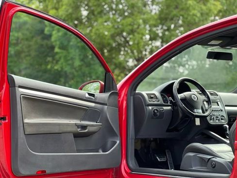 Used 2009 Volkswagen GTI 2-Door FWD image 9