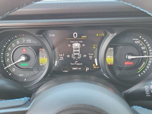 Used 2024 Jeep Wrangler Unlimited Rubicon 4xe w/ Capability Package AWD/4WD image 7