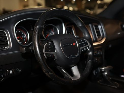 Used 2016 Dodge Charger R/T Scat Pack w/ Technology Group image 23