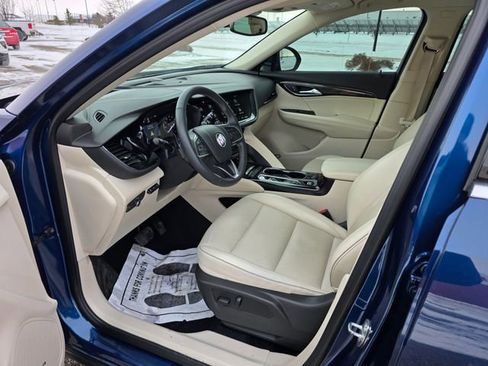 Used 2022 Buick Envision Essence w/ Technology Package I image 8