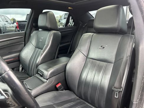 Used 2014 Chrysler 300 S AWD/4WD image 16