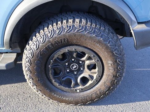 Used 2023 Ford Bronco Wildtrak image 18