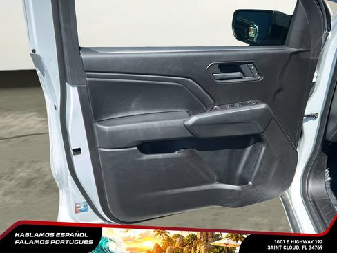 Used 2025 Chevrolet Colorado W/T RWD image 10