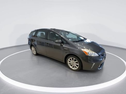 Used 2013 Toyota Prius V Five image 2