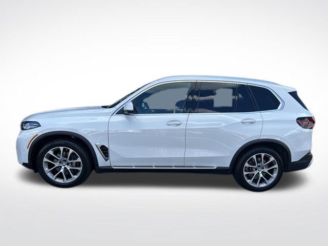 Used 2026 BMW X5 xDrive40i AWD/4WD image 2
