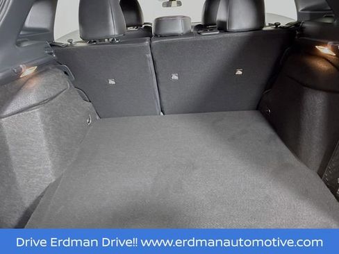 Certified 2025 Nissan Kicks SR image 32