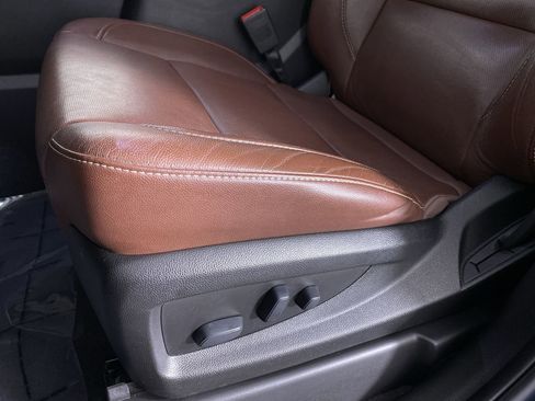 Certified 2019 Chevrolet Suburban Premier w/ Premier Plus Edition image 10