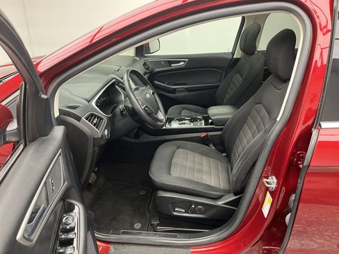Used 2019 Ford Edge SEL image 3
