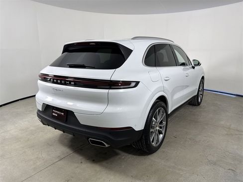 New 2026 Porsche Cayenne image 7