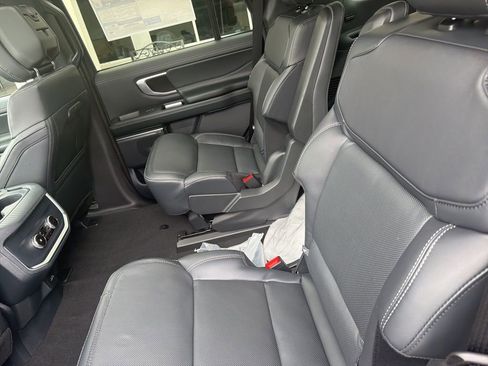 New 2026 Ford Expedition Platinum AWD/4WD image 11
