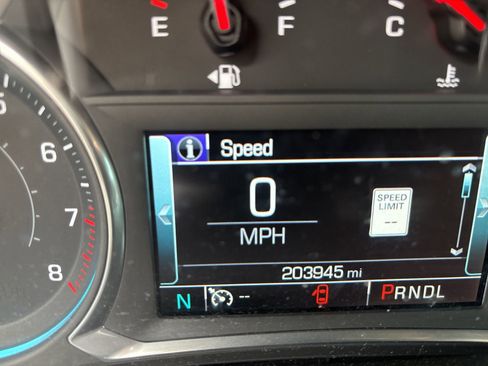 Used 2019 Chevrolet Traverse Premier w/ Driver Confidence II Package FWD image 13