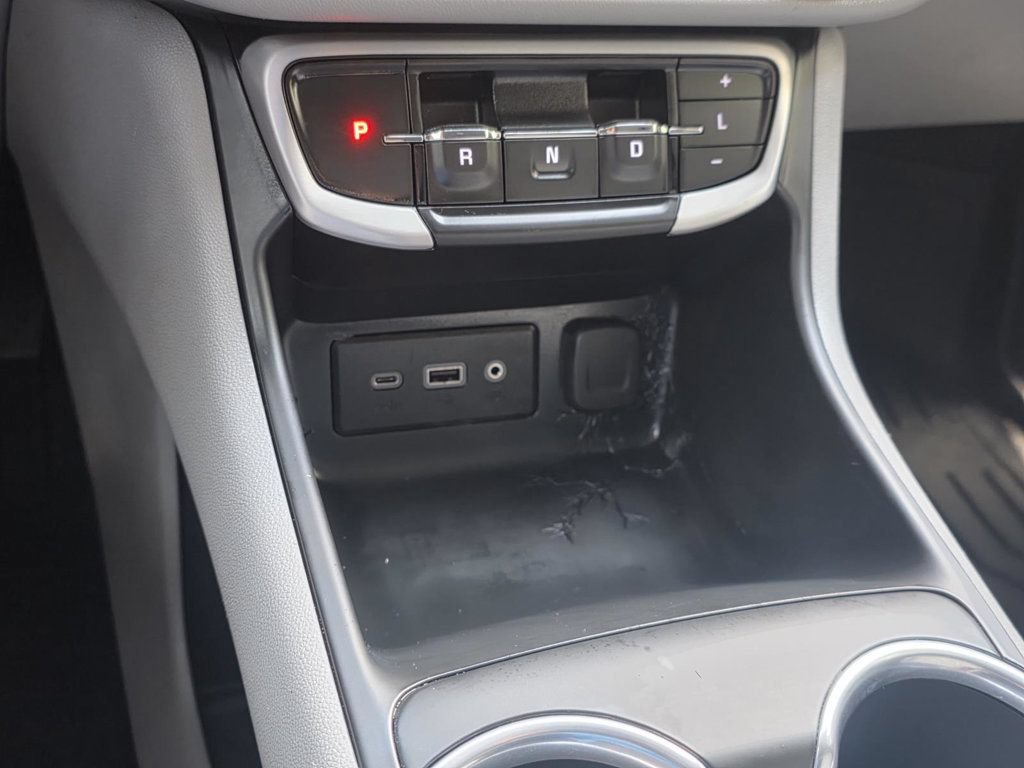 Used 2022 GMC Terrain SLE FWD image 18