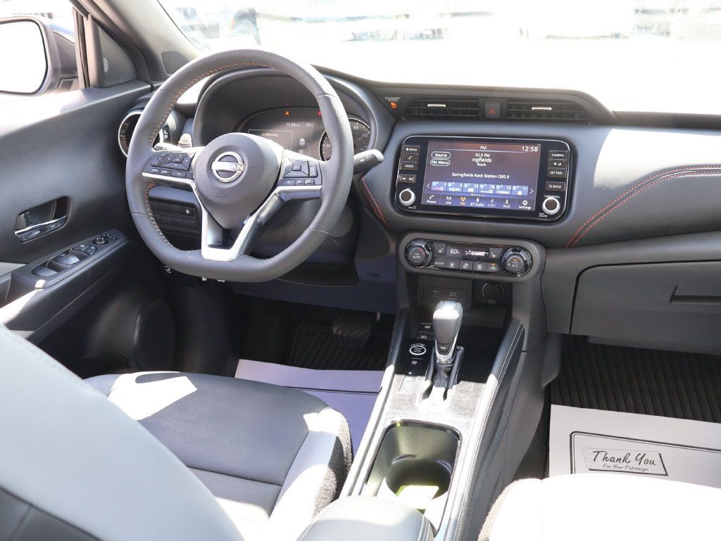 Used 2024 Nissan Kicks SR w/ SR Premium Package FWD image 12