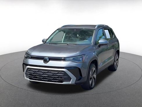 Used 2026 Volkswagen Taos SE AWD/4WD image 7