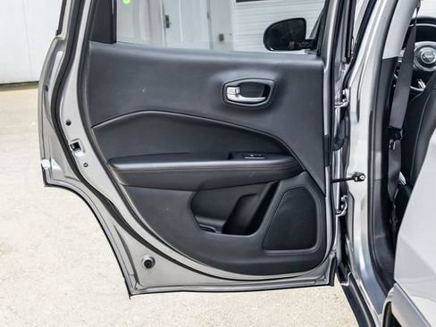Used 2019 Jeep Compass Limited AWD/4WD image 19
