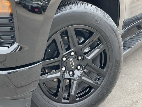 Used 2023 Chevrolet Silverado 1500 Custom image 8