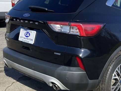 Used 2021 Ford Escape SEL image 30