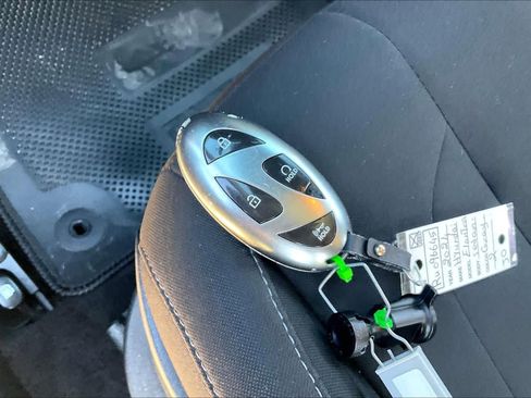 Used 2024 Hyundai Elantra Blue FWD image 14