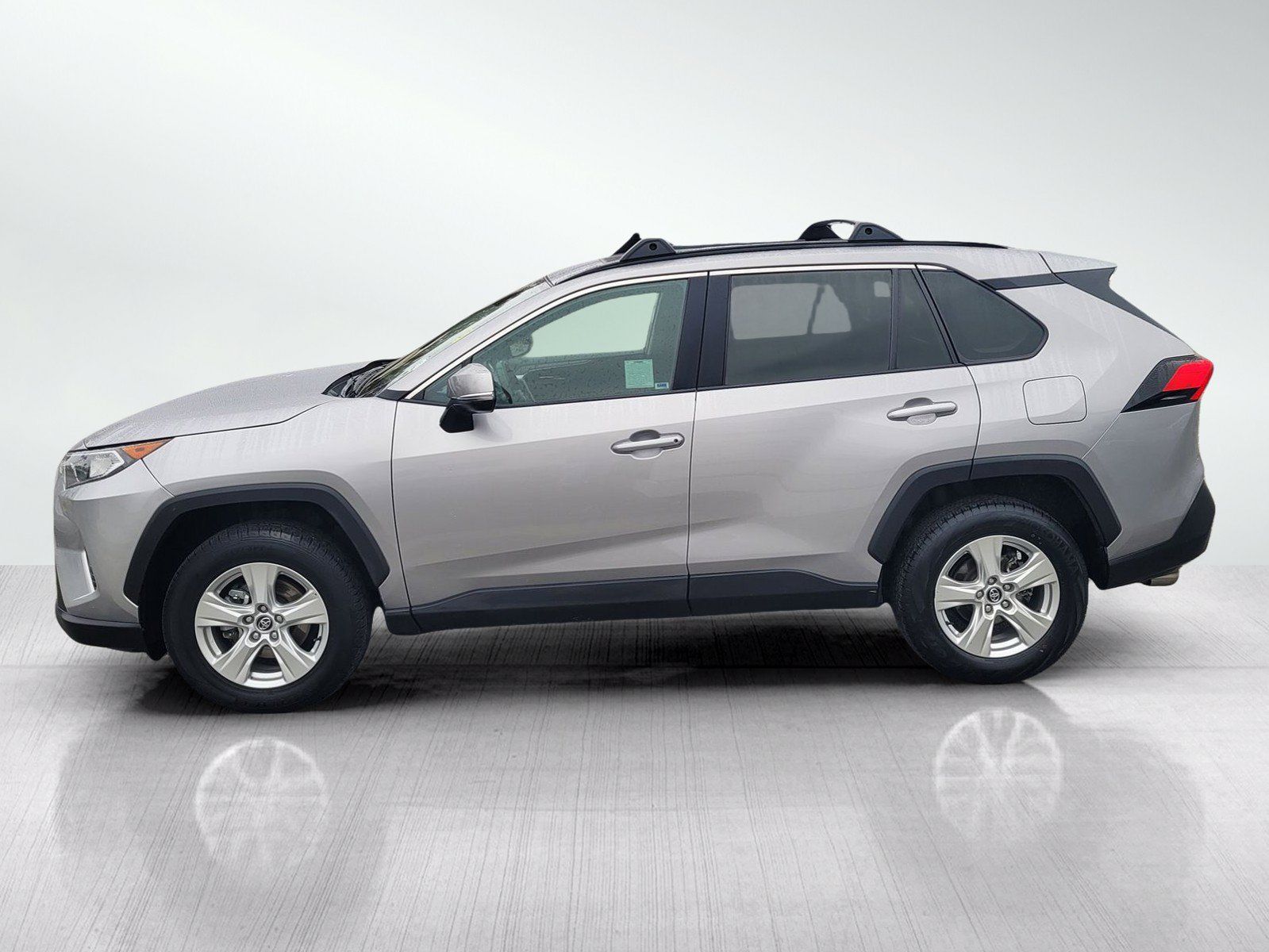 Used 2021 Toyota RAV4 XLE w/ Convenience Package AWD/4WD image 7