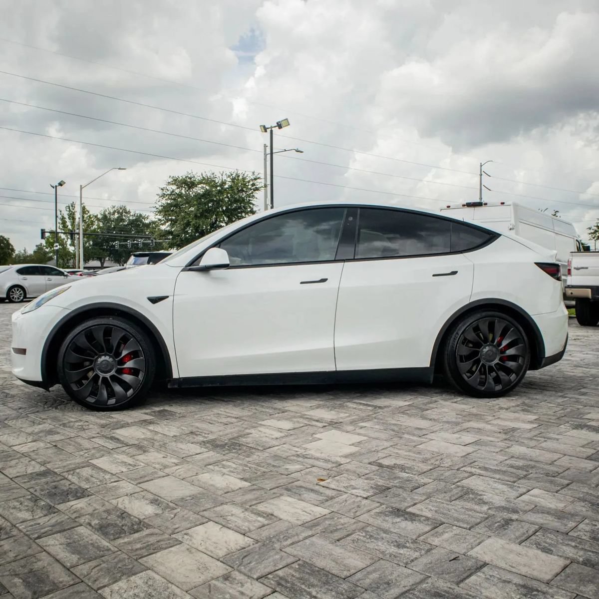 Used 2022 Tesla Model Y Performance AWD/4WD image 4