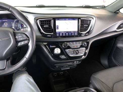 Used 2019 Chrysler Pacifica Touring-L Plus w/ Advanced Safetytec Group FWD image 49