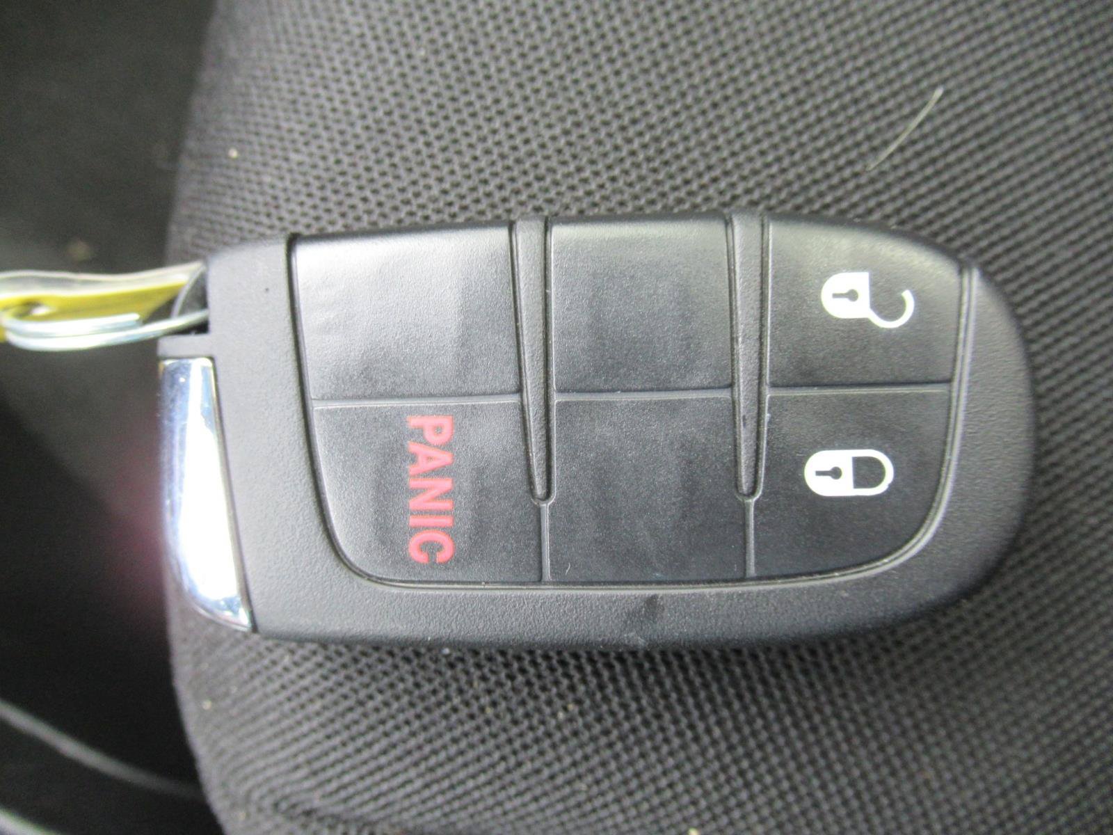 Used 2019 Jeep Renegade Latitude FWD image 30
