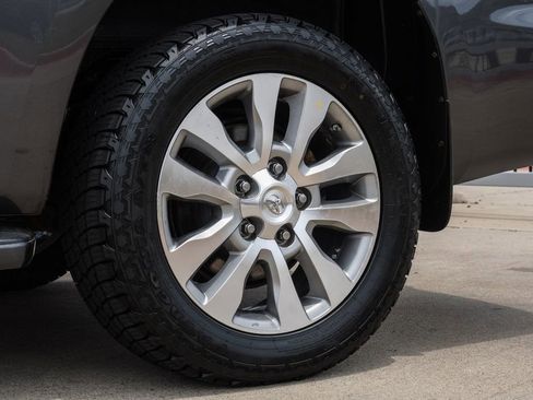 Used 2019 Toyota Sequoia Platinum AWD/4WD image 66