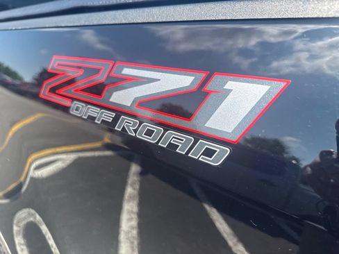 Used 2022 Chevrolet Colorado Z71 AWD/4WD image 8