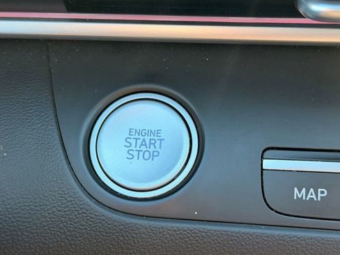 Used 2024 Hyundai Elantra SEL FWD image 17
