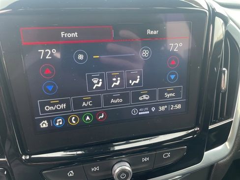 Used 2022 Chevrolet Traverse RS image 12