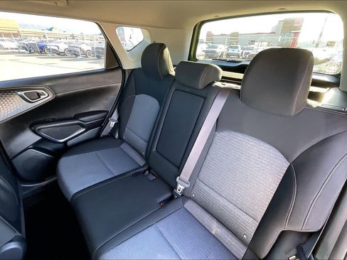 Used 2022 Kia Soul EX image 29